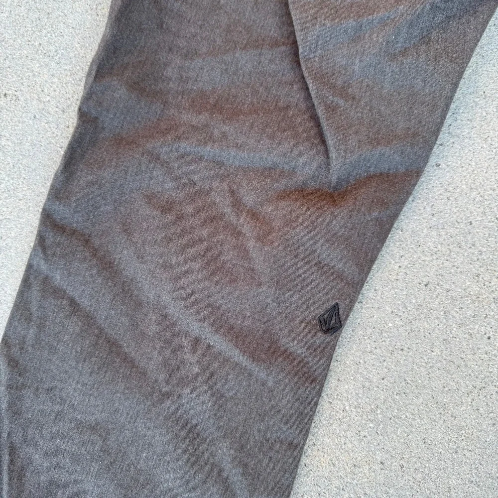 Volcom Frickin Modern Fit Chino Pants Men 36 Gray Charcoal Heather Skate Casual